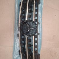 Calandra Mercedes ML 320