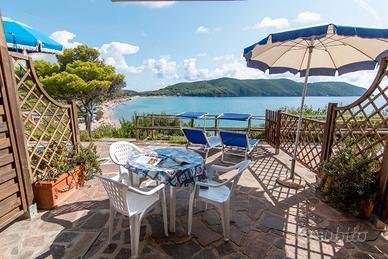 Monolocale sul mare a Lacona by Tesi Viaggi