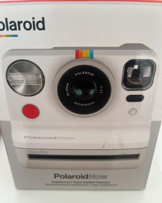 Macchina fotografica polaroid Now