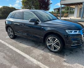 Audi Q5 S-LINE