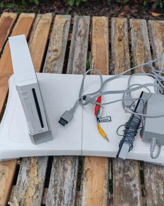 Bundle Nintendo Wii + Fit Compatibile GameCube 