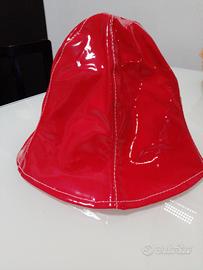Cappello da pioggia rosso 