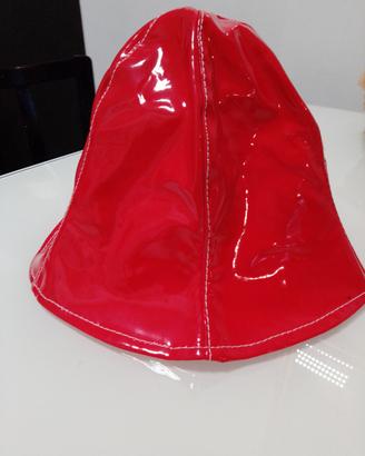Cappello da pioggia rosso 