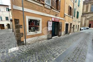 MULTILOCALE A MONTE PORZIO CATONE