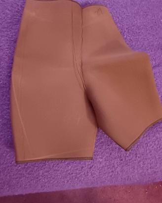 pantaloncini in neoprene 