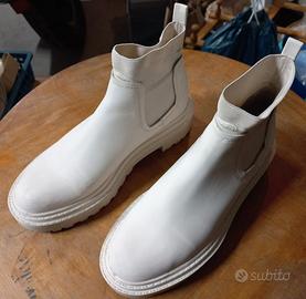 Stivaletto Stradivarius — aLTi --