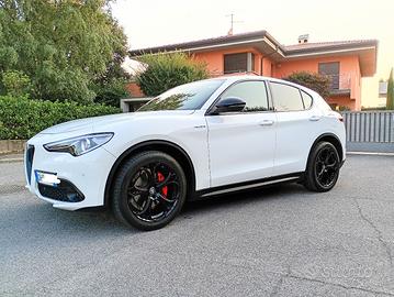 Alfa Stelvio 5 posti omologata autocarro 