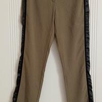 pantaloni con fascia in raso laterale