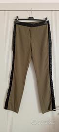 pantaloni con fascia in raso laterale