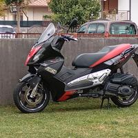 Aprilia SR max 125