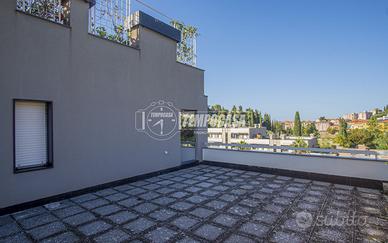 3 LOCALI TERRAZZO BOX e POSTO AUTO