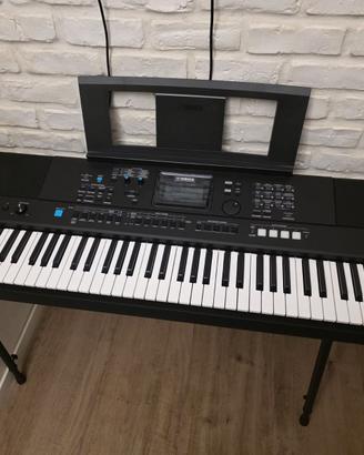 Tastiera digitale Yamaha PSREW425