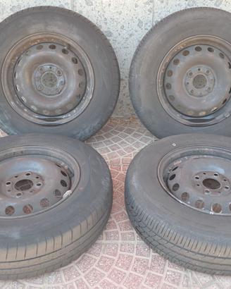 Ruote 155/80 R13 79T Estive 2 Toyo + 2 Maxxis