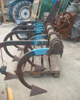 Estirpatore a zapponi da mt. 2,40 usato a 9 ancore