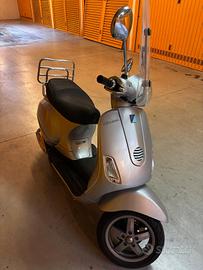 Vespa LX 150