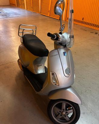 Vespa LX 150