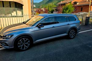 Passat sw 20 Tdi cv 150 automatico 