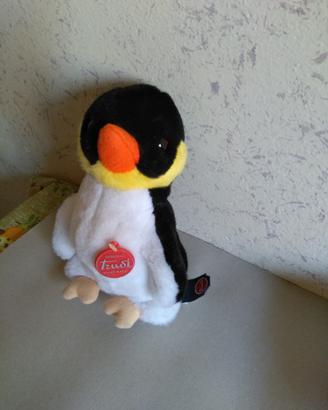 Peluche pinguino Trudi