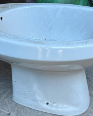 Bidet in porcellana
