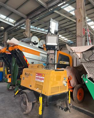 Torre faro più generatore gruppo elettrogeno 10 kw