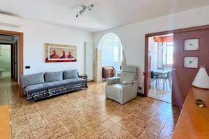 Appartamento di 96 m² con 3 locali e box auto a Vi