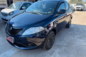 Lancia Ypsilon 0.9 TwinAir 85 CV 5 porte Metano Ec