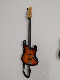 Squier fretless Jazz bass