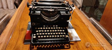 Macchina da scrivere