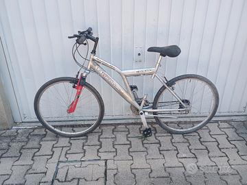 bicicletta Shadow uomo donna raggio 26 