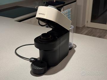 Macchinetta Nespresso Vertuo pop bianca