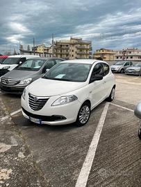 Lancia Ypsilon 1.3 MJT 16V 95 CV 5 porte S&S Silve