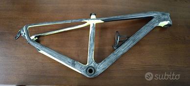 Telaio MTB carbonio
