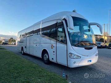 Autobus turistico Irizar Scania
