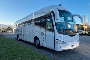 Autobus turistico Irizar Scania