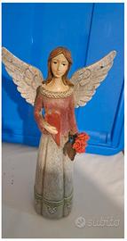 Angelo in ceramica dipinta