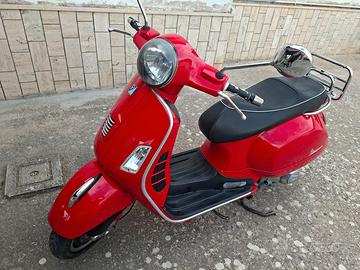 Vespa GTS 300 Sport