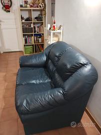 Divano in pelle blu notte