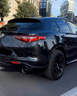 stelvio VELOCE 4x4 UNICOPROPIETARIO -Km originali