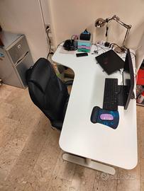 2 scrivanie angolari IKEA BEKANT 160x110 cm