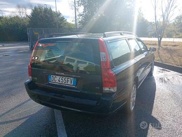 VOLVO V70 ANNO 2006 2400 CILINDRATA DIESEL