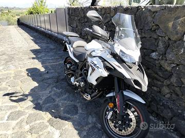 Benelli TRK 502 - 2024 "500 cc"