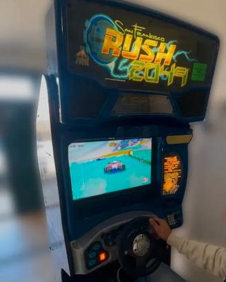 Cabinato Originale Atari "San Francisco Rush 2049"