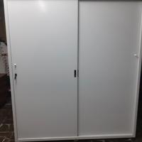 armadio metallico