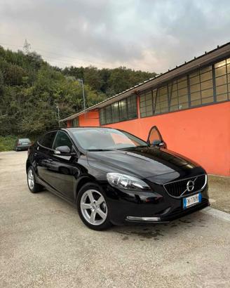Volvo V40 2.0 D2 120-CV, anno 2018