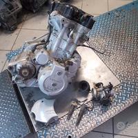 BMW GS F 650 00-12: motore farfallato iniettore
