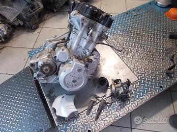 BMW GS F 650 00-12: motore farfallato iniettore