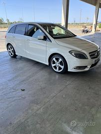 Mercedes B 180
