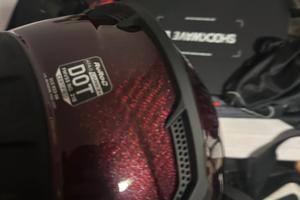 Casco ruby carbon