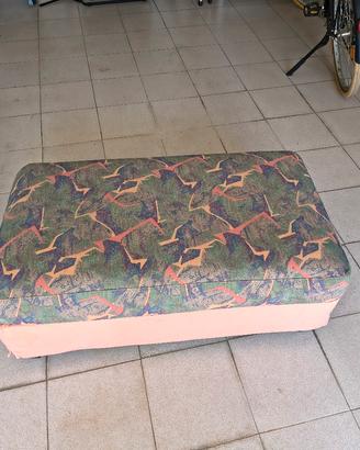 pouf  divanetto con ruote 
