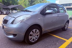 Toyota Yaris 1.0 5 porte Navi*Neopatentati*Solo 13
